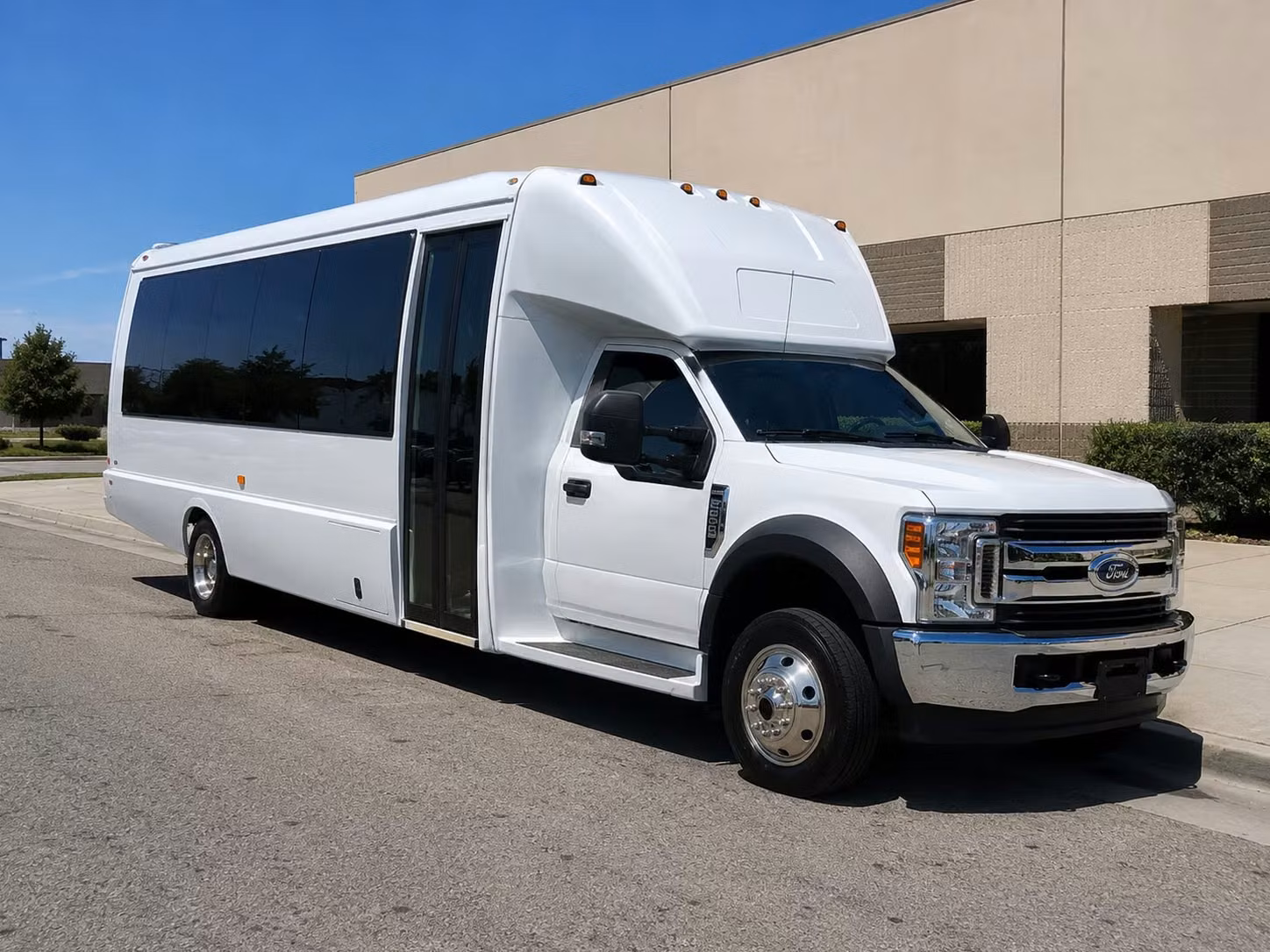 15 passenger minibus