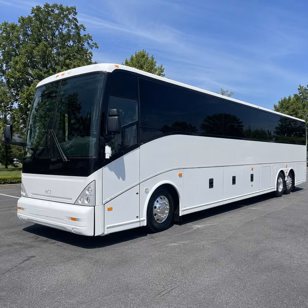 charter buses for large groups traveling from lehigh acres to tampa or miami concerts