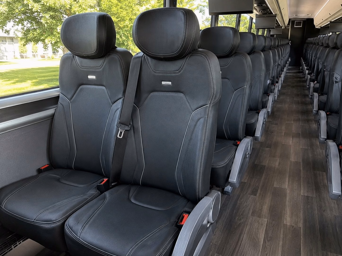 shuttle your guests between lehigh acres hotels and your wedding venue without the headache