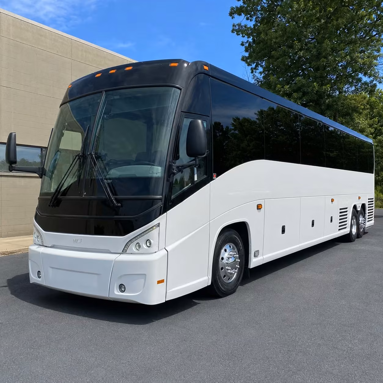 what military personnel and dod contractors near southwest florida need to know about group bus rentals