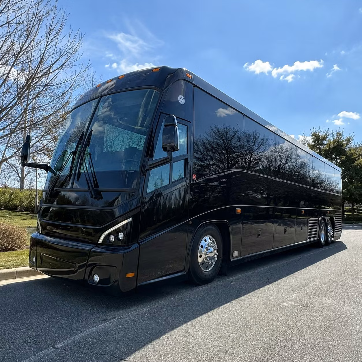 why lehigh acres groups choose lehighacrescharterbus com for airport transportation over rideshares